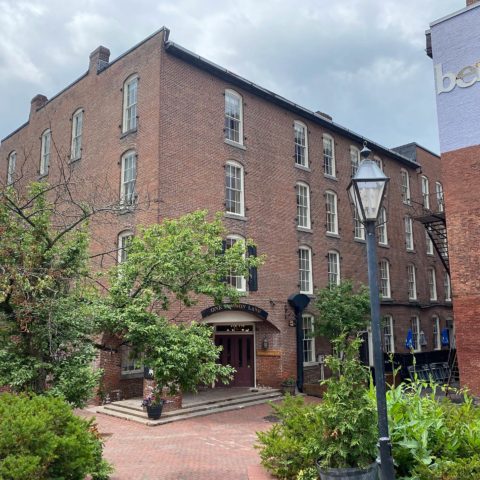 Office Spaces Available for Lease at One Lawson Lane, Burlington!